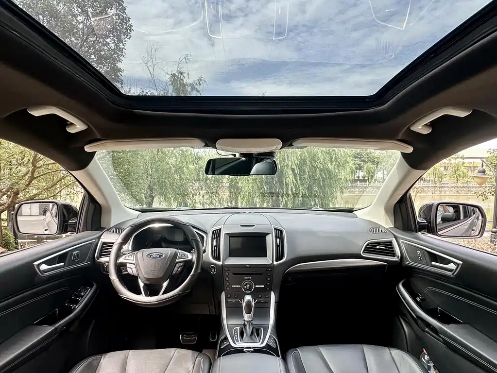 Ford Edge 2018 — фото 12