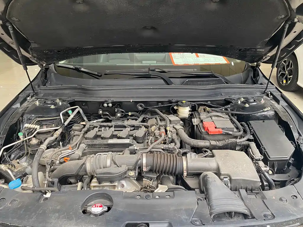 Honda Accord 2019 — фото 10