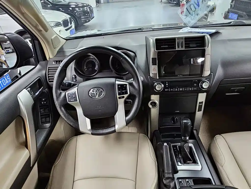 Toyota Prado 2014