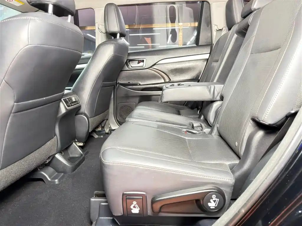 Toyota Highlander 2016 — фото 25