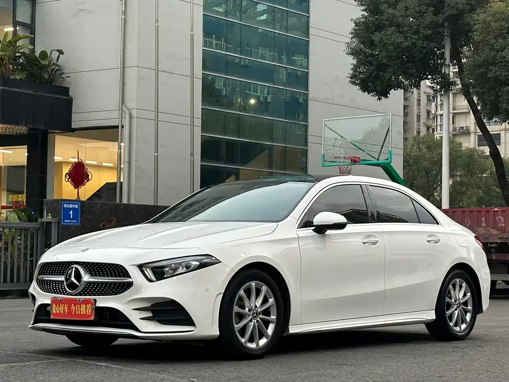 Mercedes-Benz A-Class 2021 — фото 3