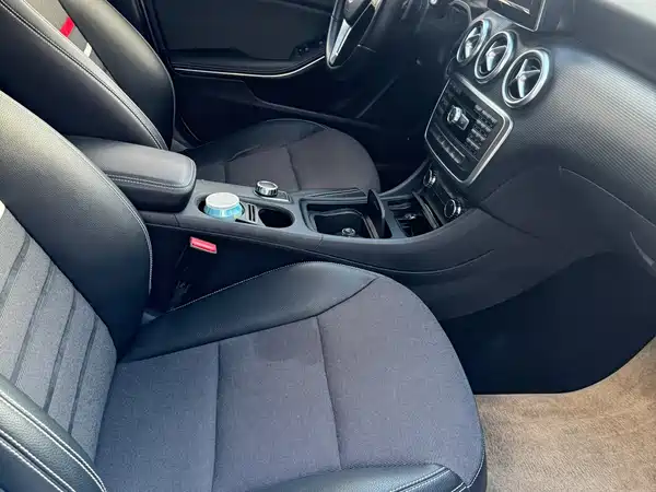 Mercedes-Benz A-Class 2015