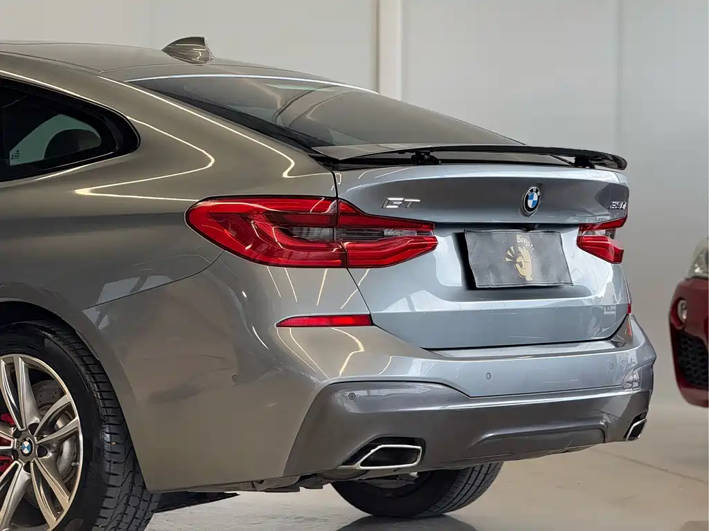 BMW 6 Series GT 2018 — фото 21