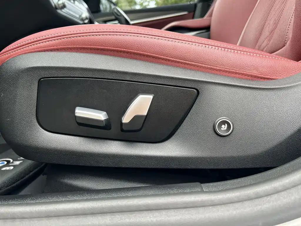 BMW 5 Series 2022 — фото 9