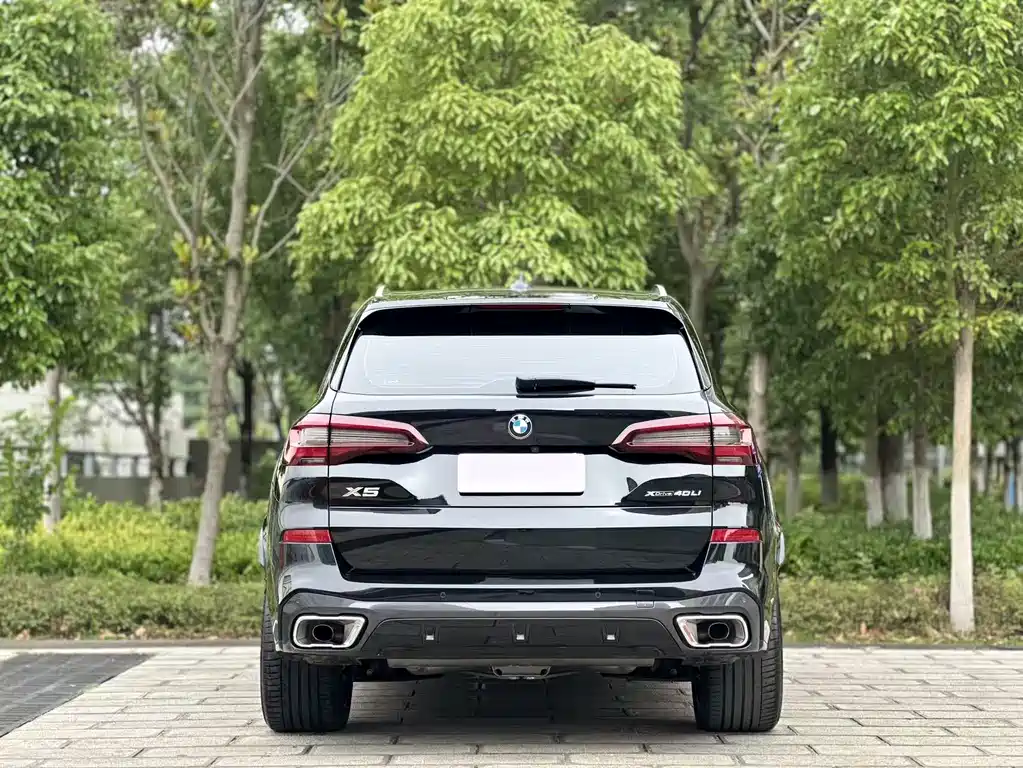 BMW X5 2023