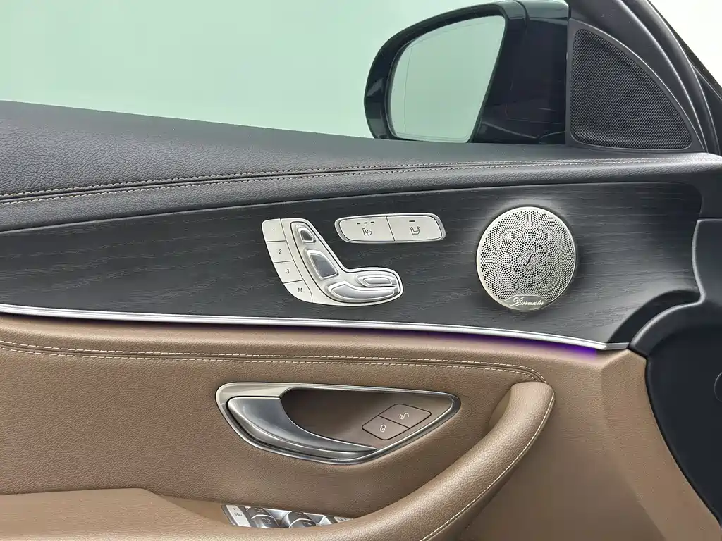 Mercedes-Benz E-Class 2022 — фото 7