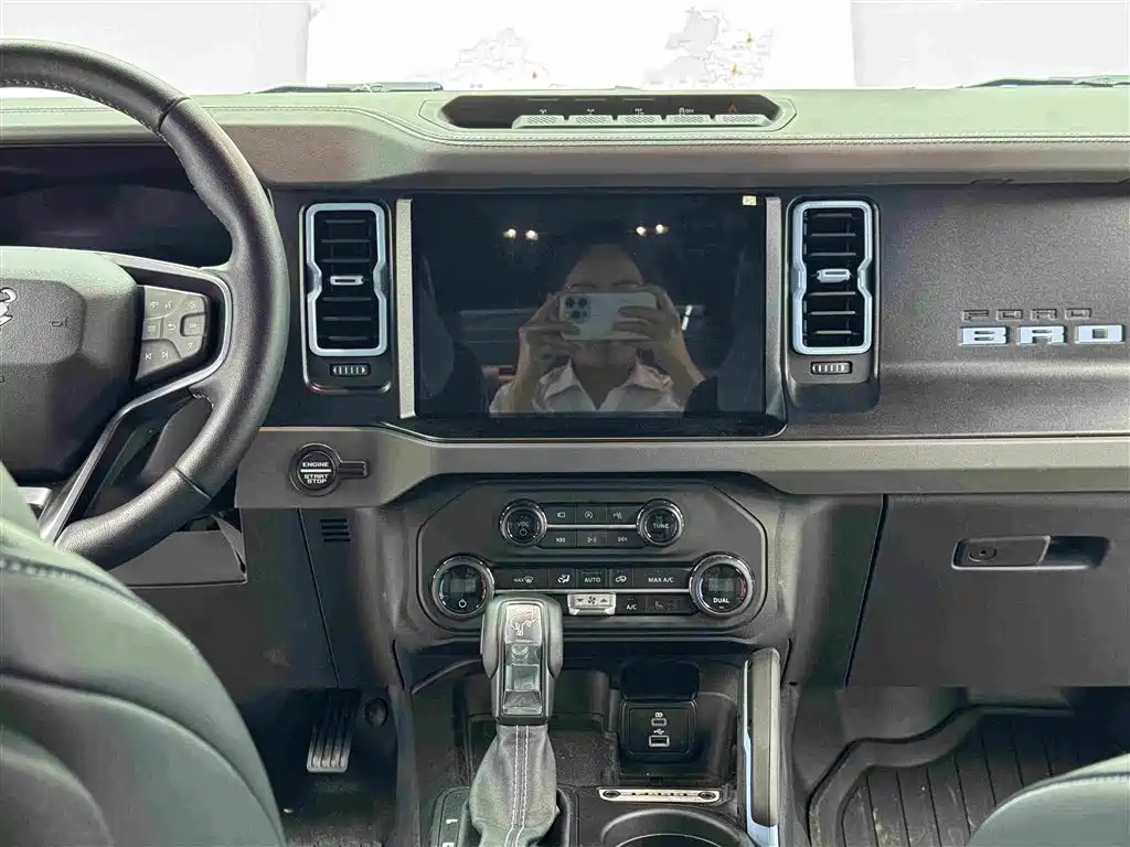 Ford Bronco 2025 — фото 10