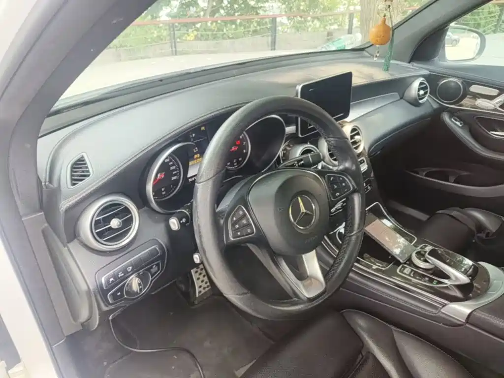 Mercedes-Benz GLC 2018 — фото 10