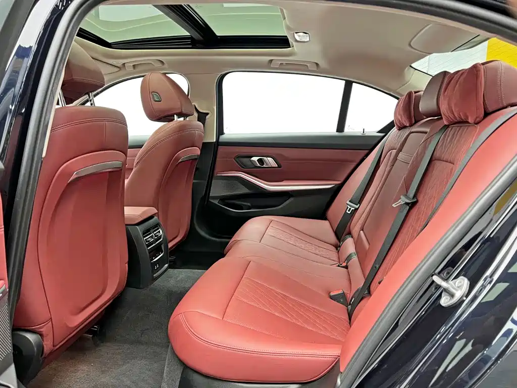 BMW 3 Series 2023 — фото 15