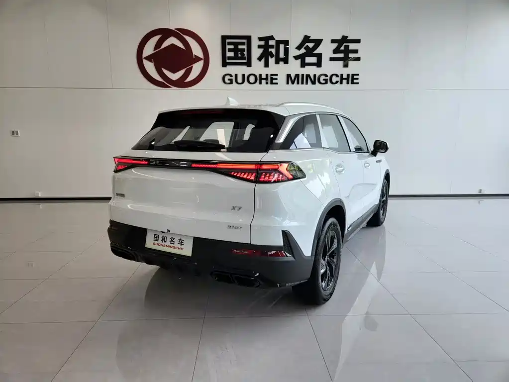 BAIC X7 — фото 8