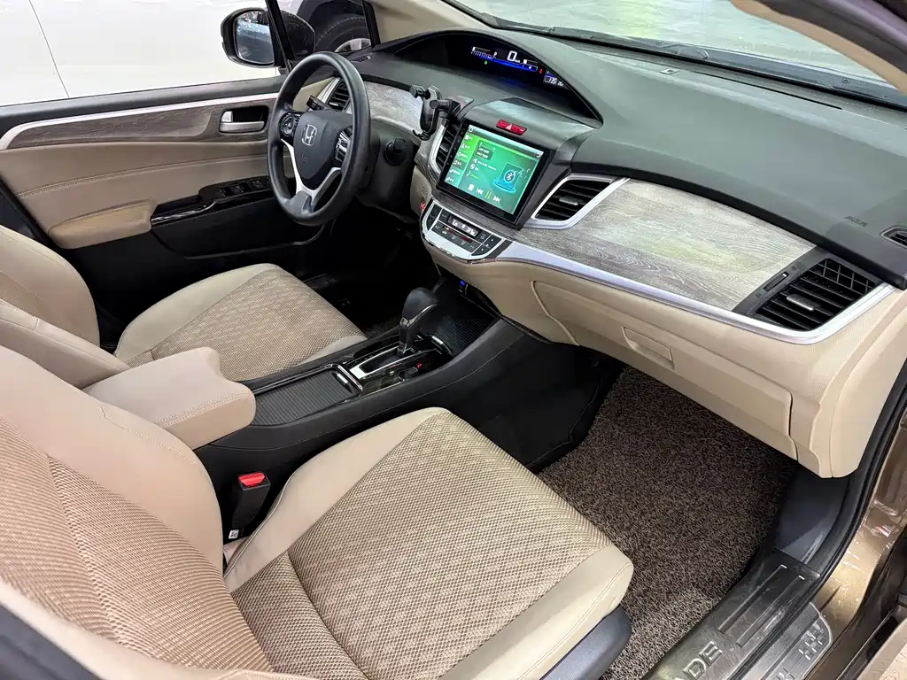 Honda Jade 2018 — фото 27