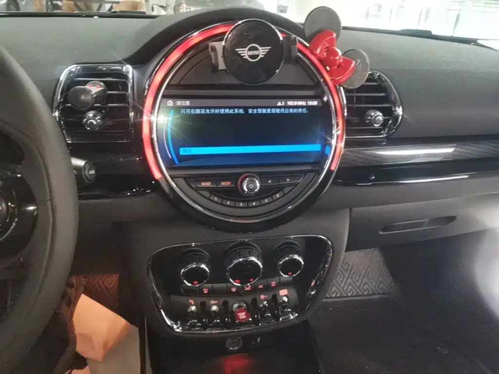 MINI Clubman 2021 — фото 13