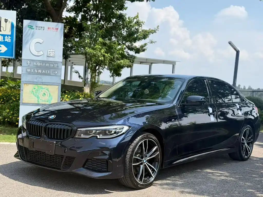 BMW 3 Series 2020 — фото 1