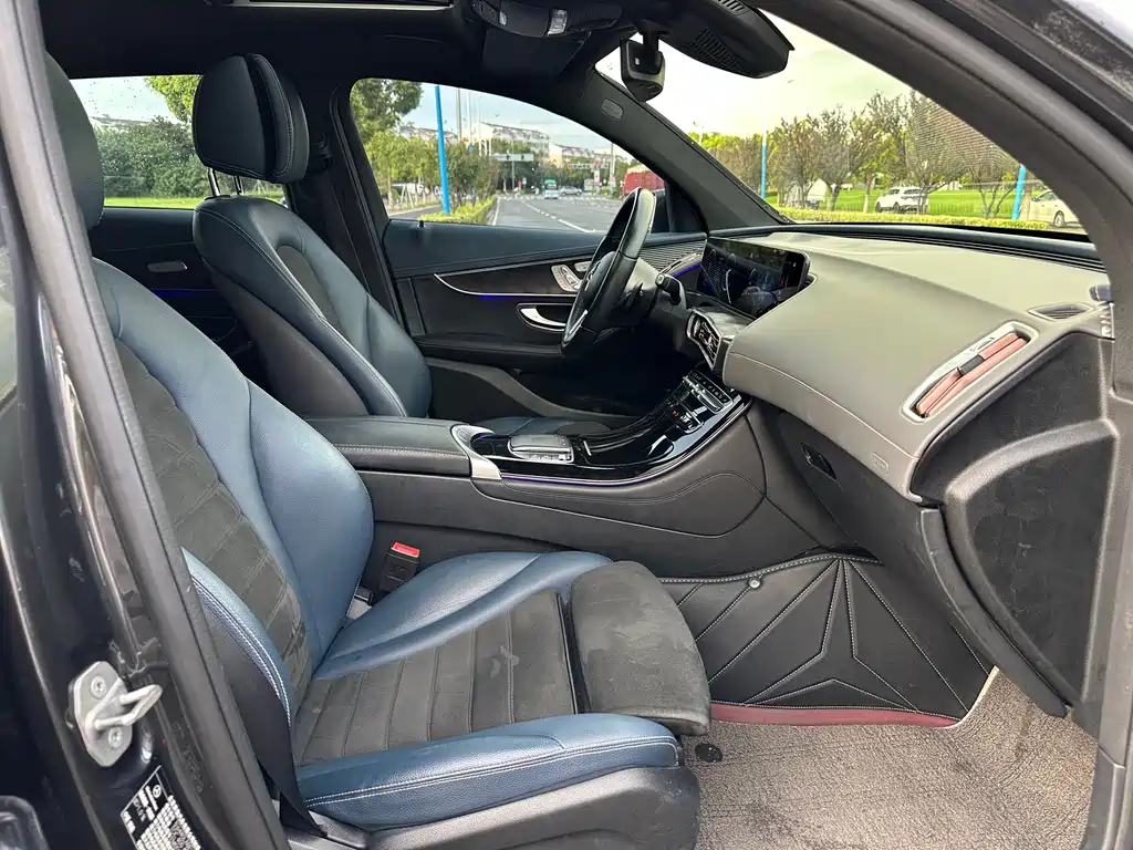 Mercedes-Benz EQC 2020 — фото 19