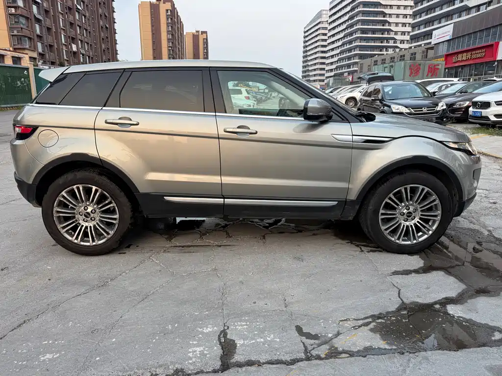 Land Rover Range Rover Evoque 2011 — фото 4