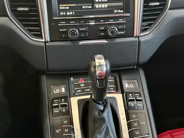 Porsche Macan 2014