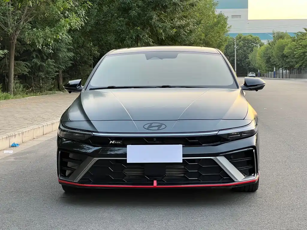 Hyundai Elantra 2024