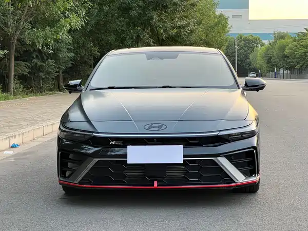 Hyundai Elantra 2024