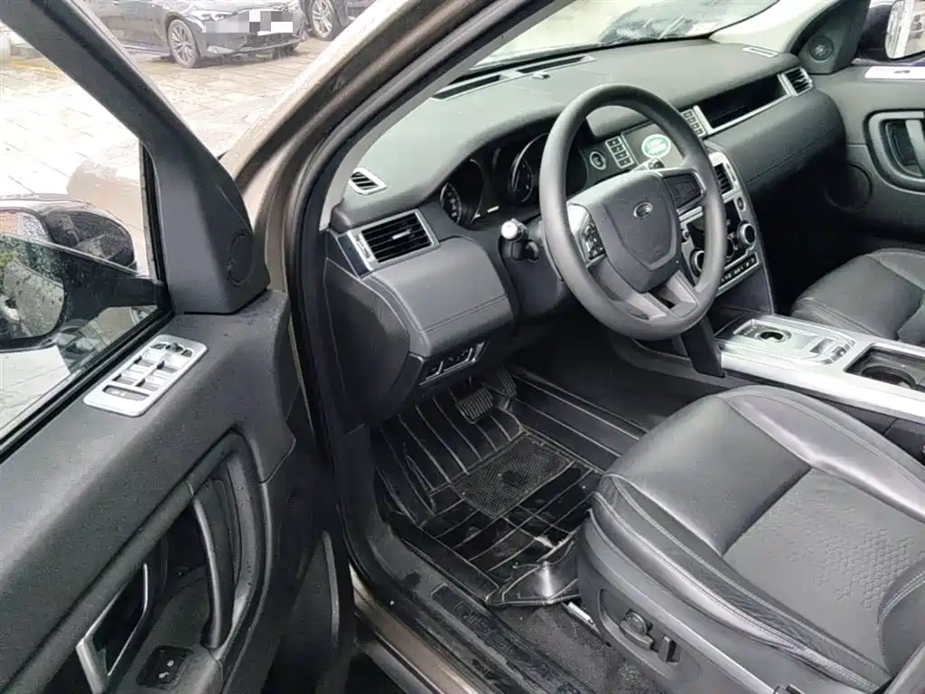 Land Rover Discovery Sport 2017 — фото 23
