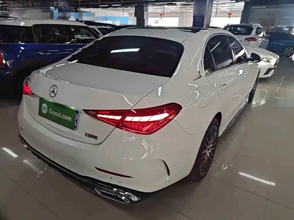 Mercedes-Benz C-Class 2024