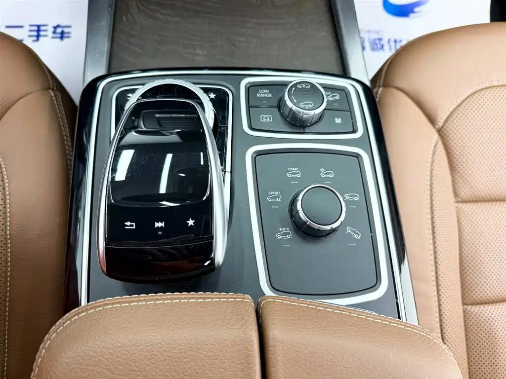 Mercedes-Benz GLS 2018 — фото 14