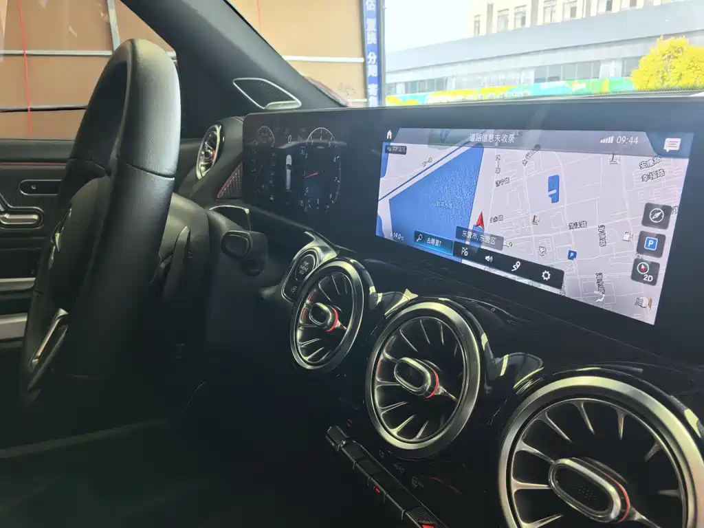 Mercedes-Benz GLB 2019 — фото 17