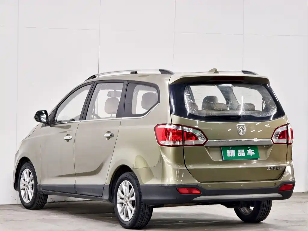 Baojun 730 2015