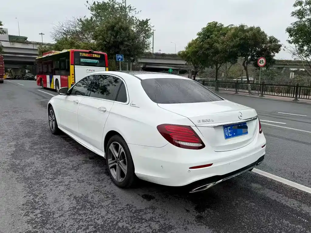 Mercedes-Benz E-Class 2020 — фото 4