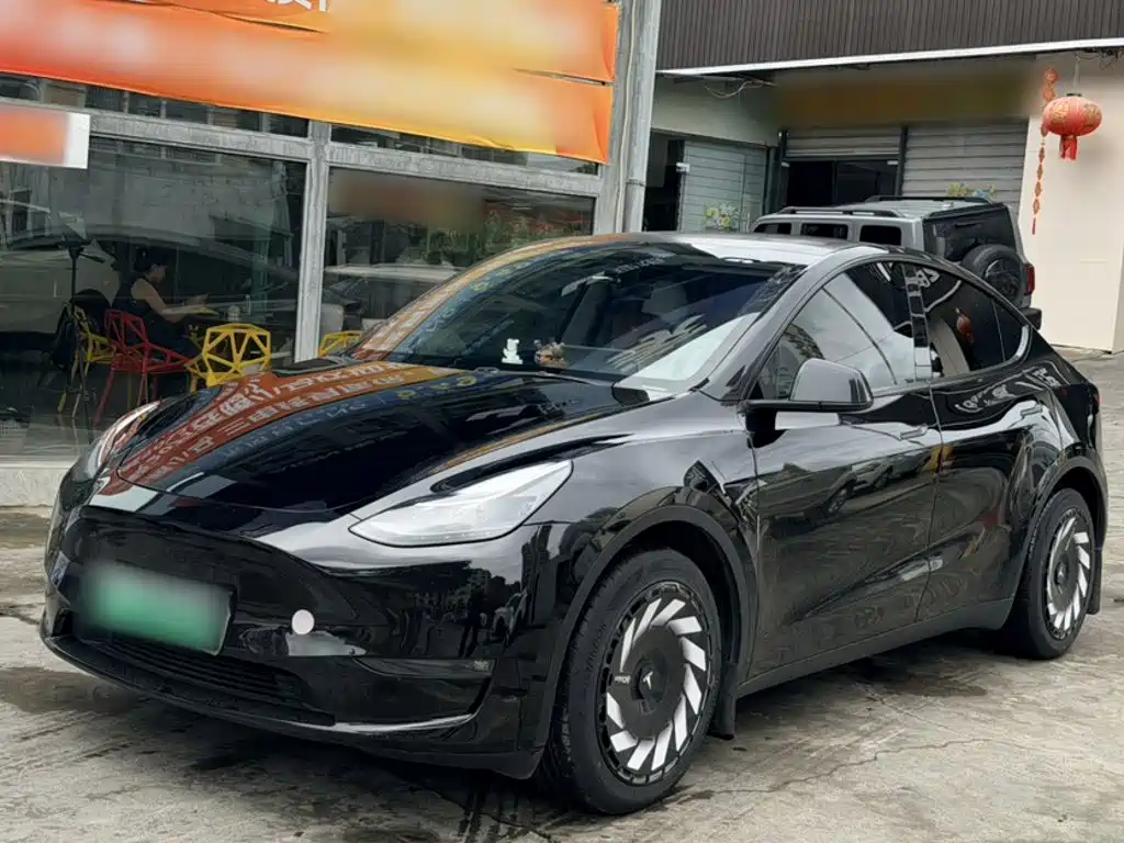 Tesla Model Y 2022
