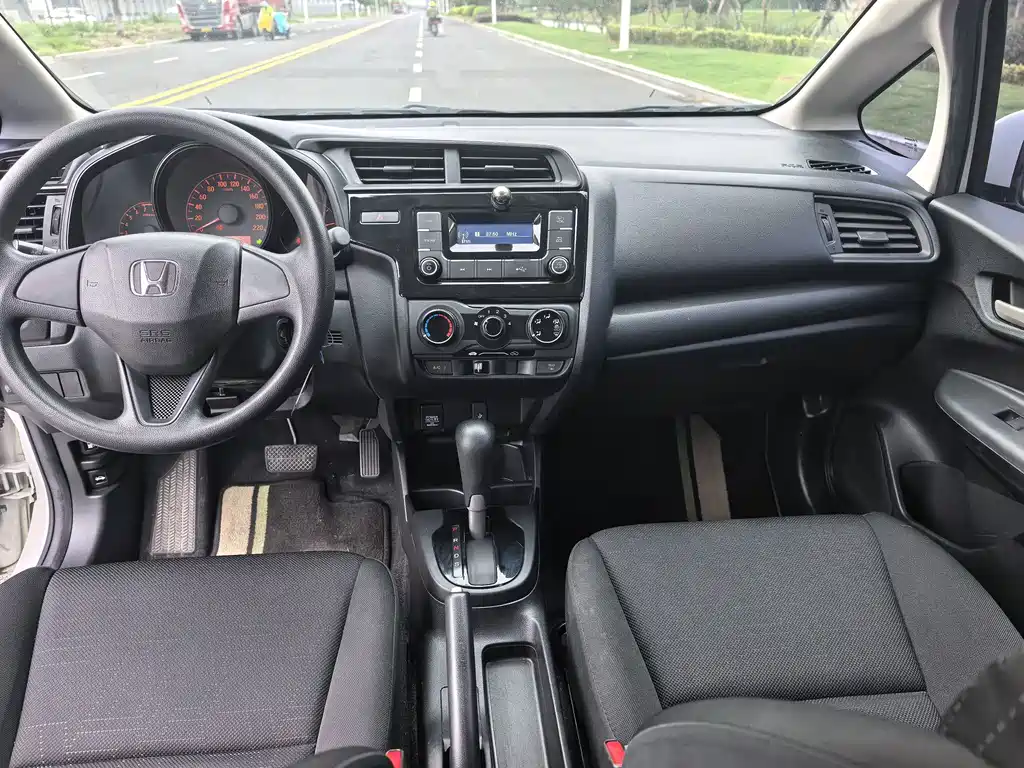 Honda Fit 2018 — фото 9