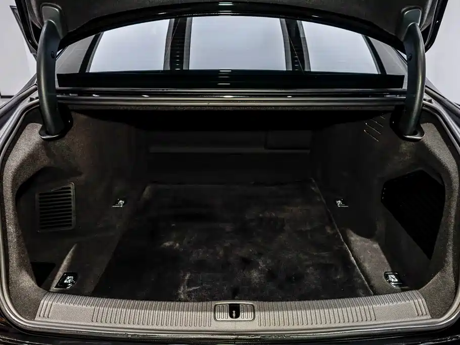 Audi A8 2022