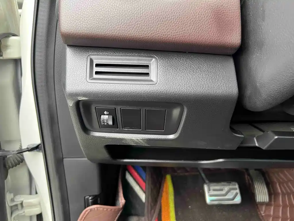 Landwind X7 2015 — фото 23
