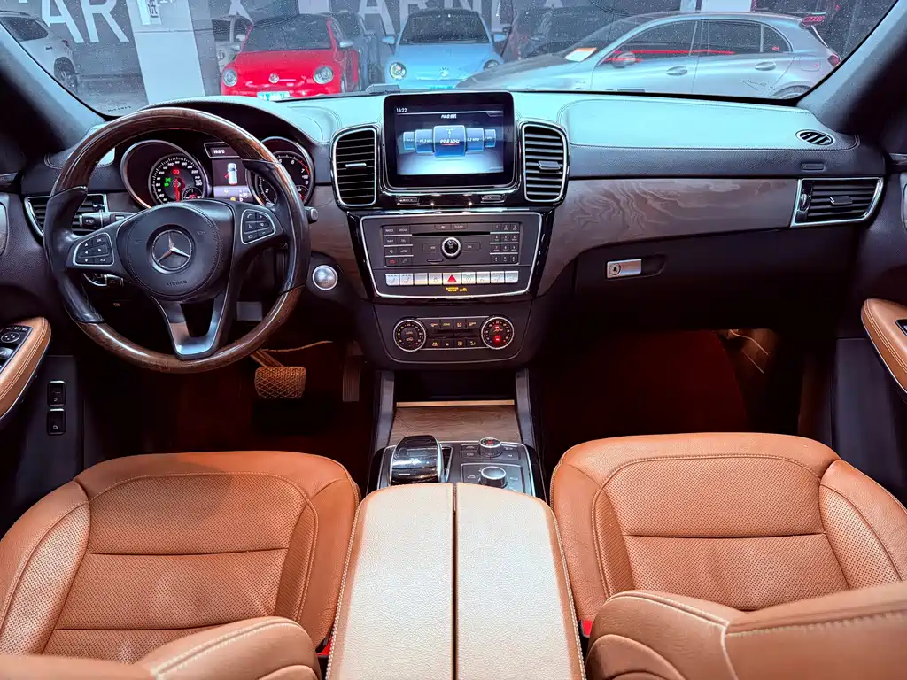 Mercedes-Benz GLS 2016 — фото 24