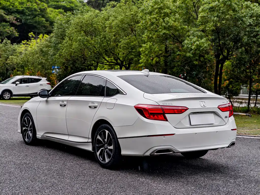 Honda Inspire 2020 — фото 4