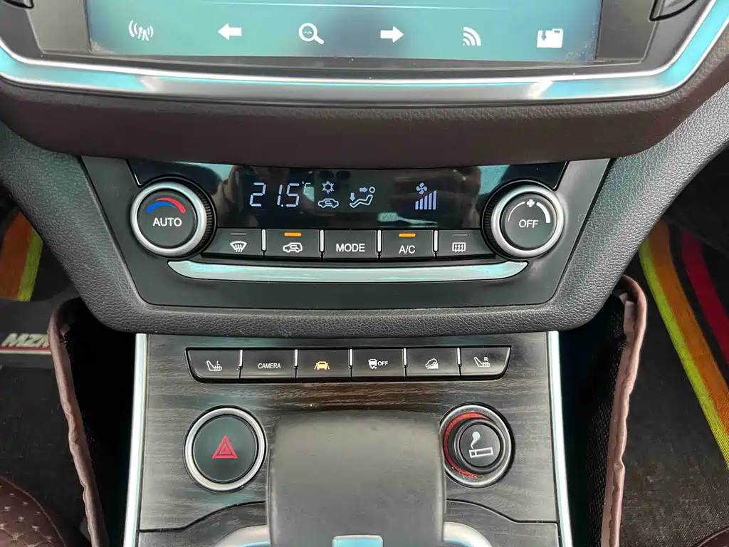 Landwind X7 2015 — фото 18