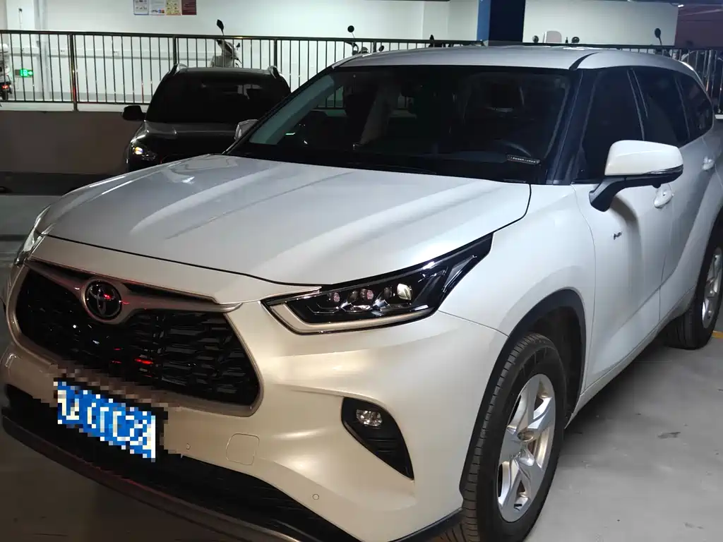 Toyota Highlander 2025