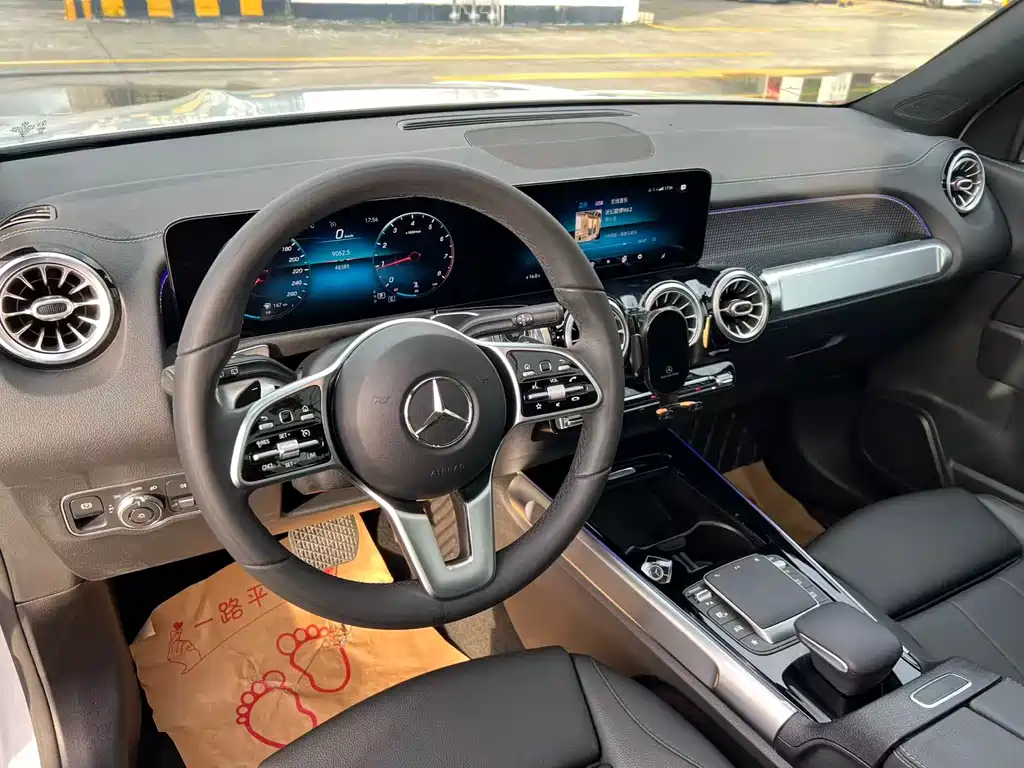 Mercedes-Benz GLB 2021
