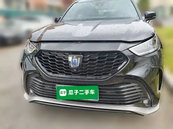 Toyota Crown Kluger 2023