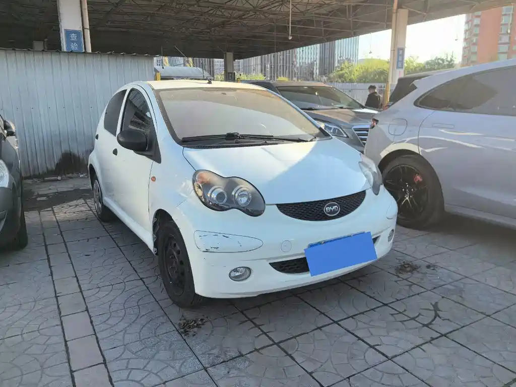 BYD F0 2014