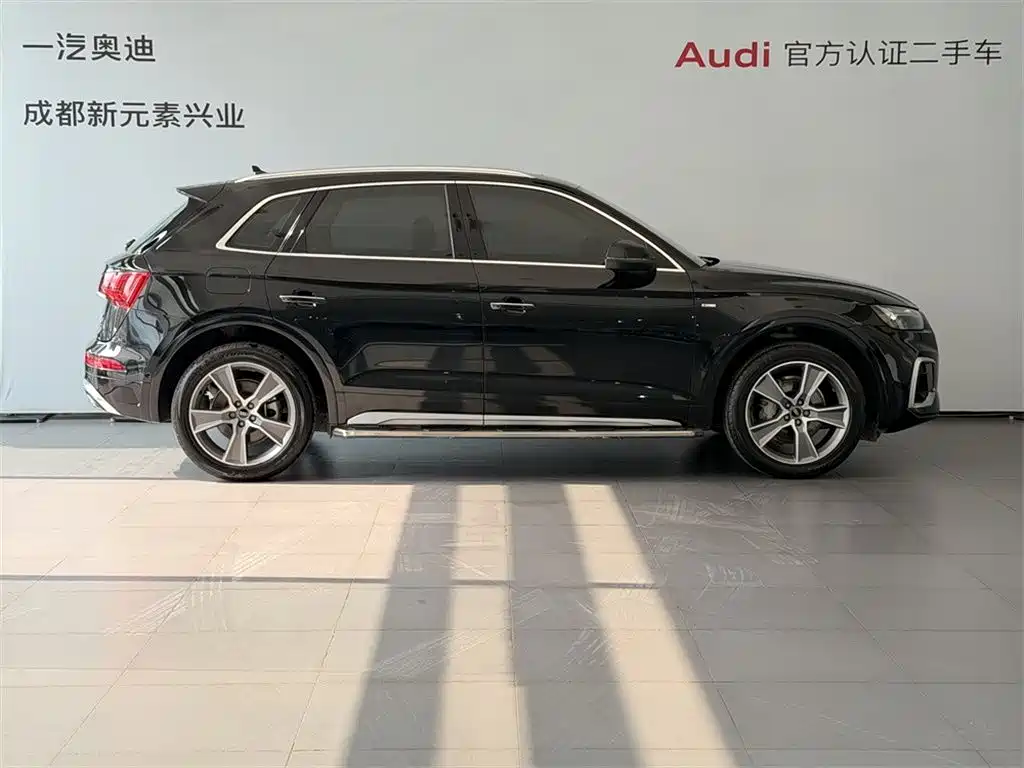 Audi Q5L 2022 — фото 3