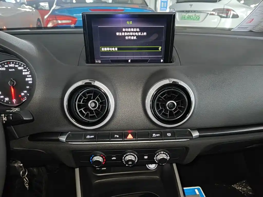 Audi A3 2017 — фото 13