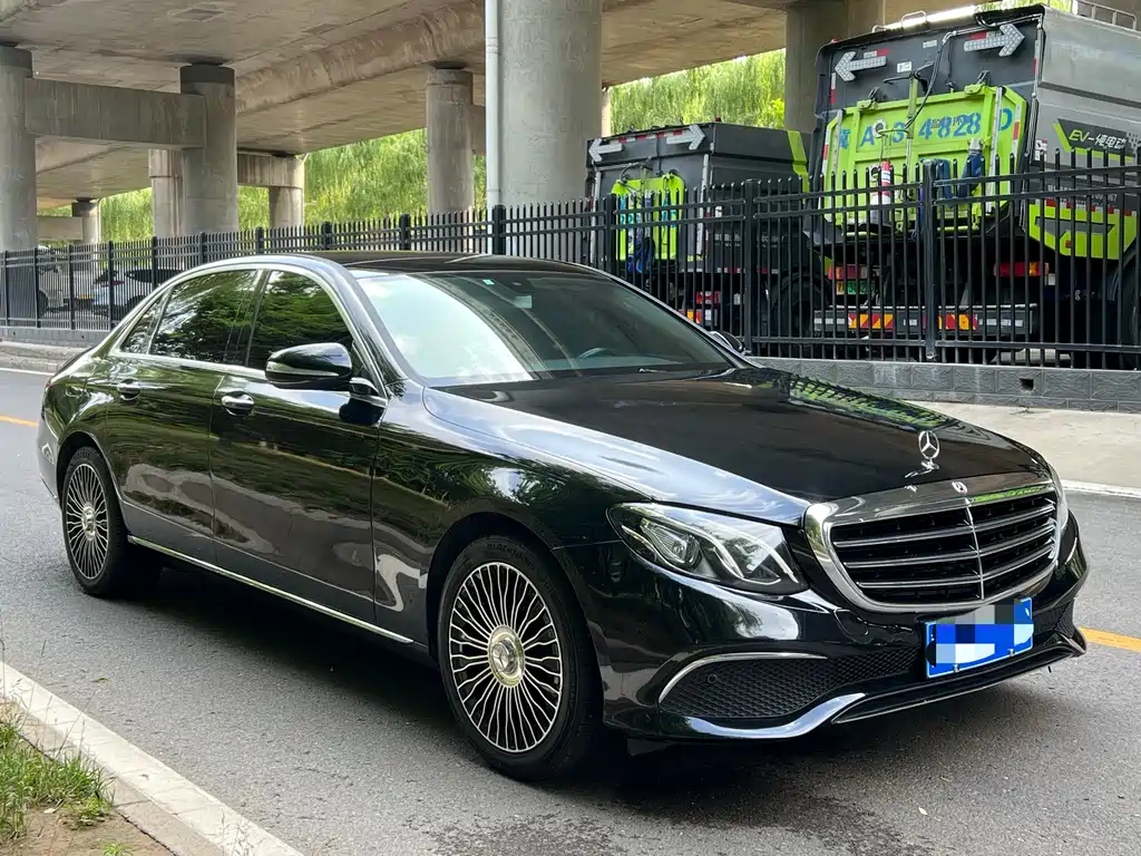 Mercedes-Benz E-Class 2017 — фото 3