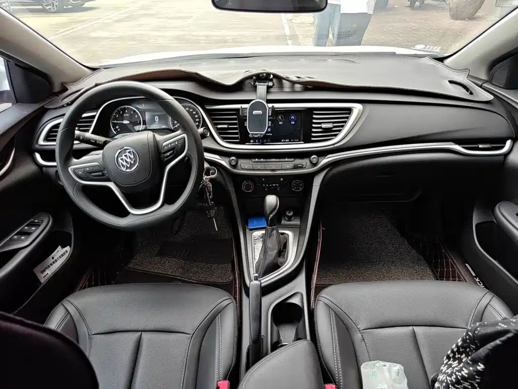 Buick Excelle 2022 — фото 13