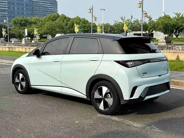 BYD Dolphin 2023
