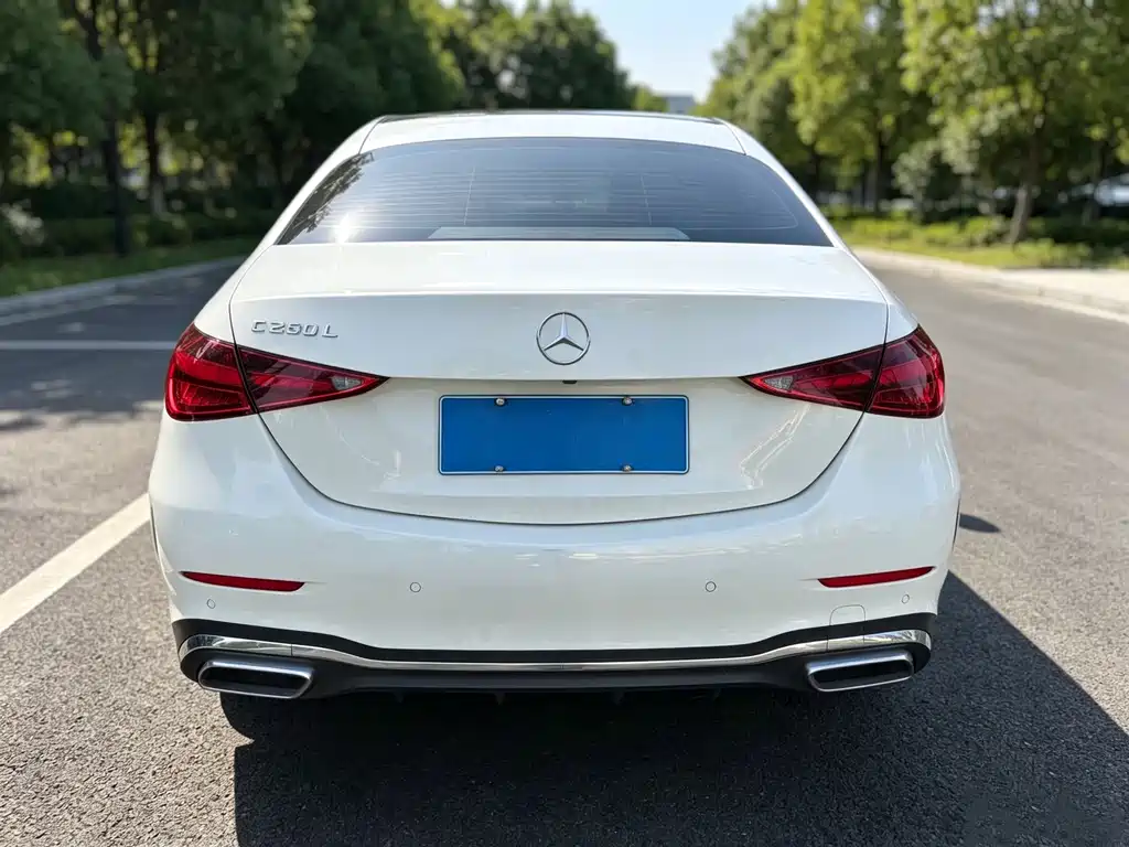 Mercedes-Benz C-Class 2024 — фото 13