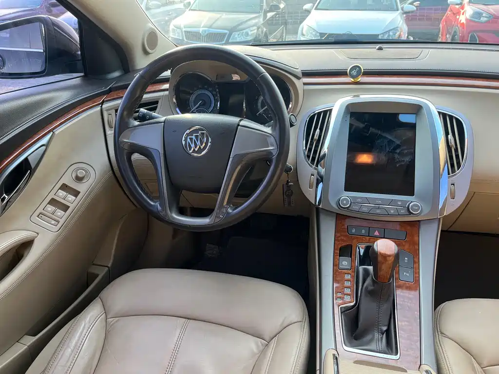 Buick LaCrosse 2012 — фото 11