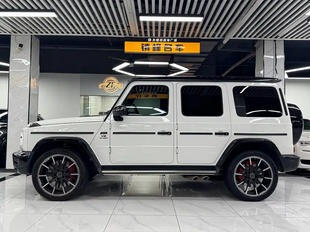 Mercedes-Benz G-Class 2023 — фото 16