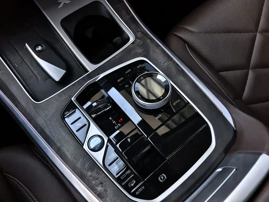 BMW X5 2025 — фото 9
