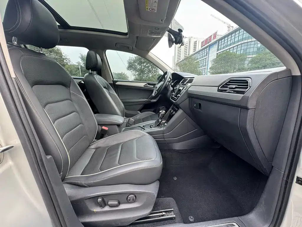 Volkswagen Tiguan L 2017 — фото 9