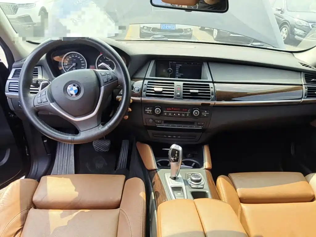 BMW X6 2015 — фото 10